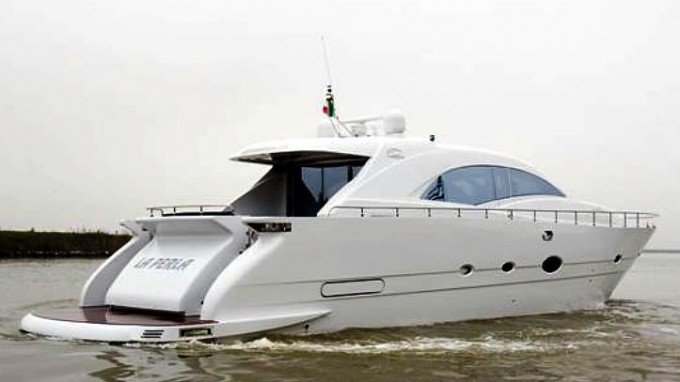 Motor yacht La Perla